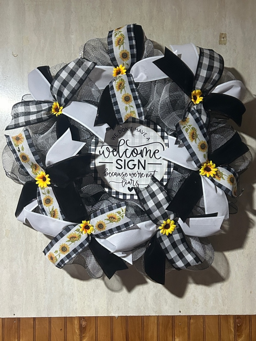 Welcome Sign Black & White Sunflower Wreath - Home Holiday Decor